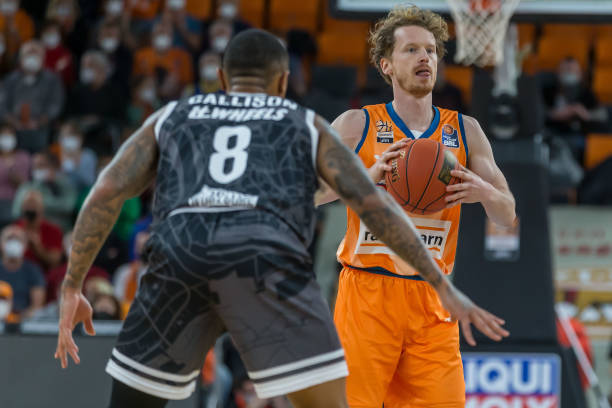 不打球还抢 不打球还抢