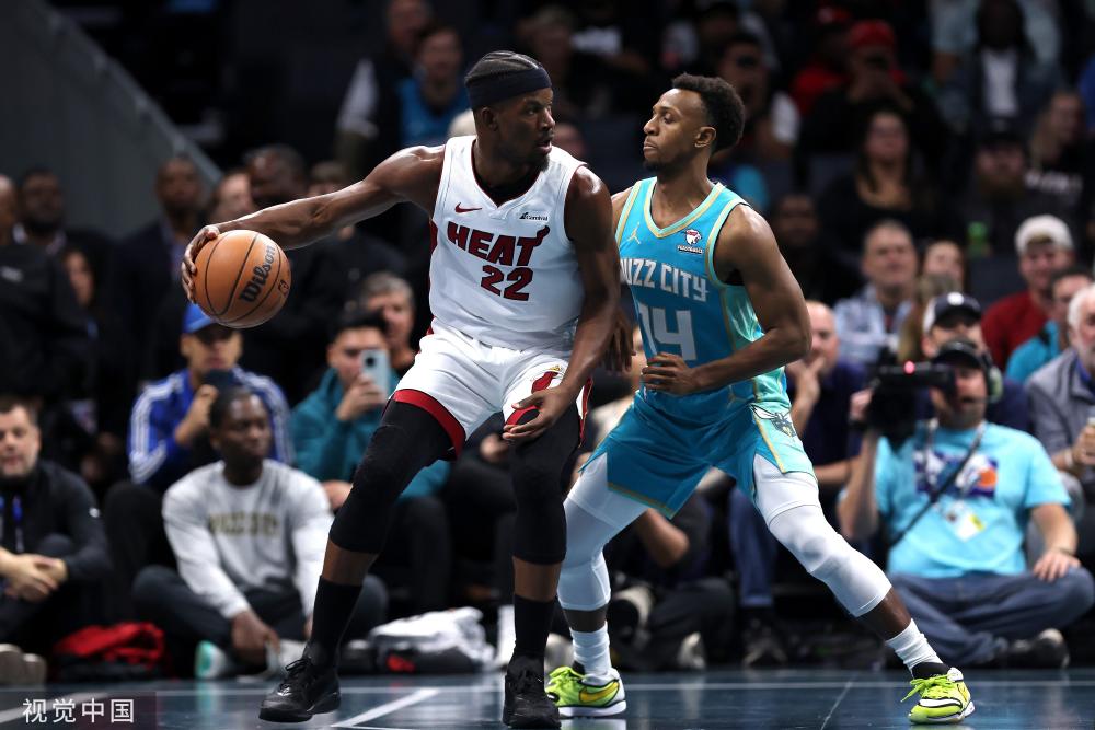 头球破门 头球破门