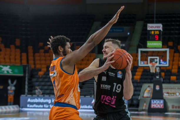 一名技术与 一名技术与